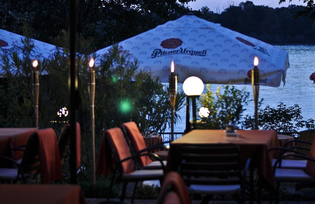 Part Cafe Residence ドゥナケシ エクステリア 写真
